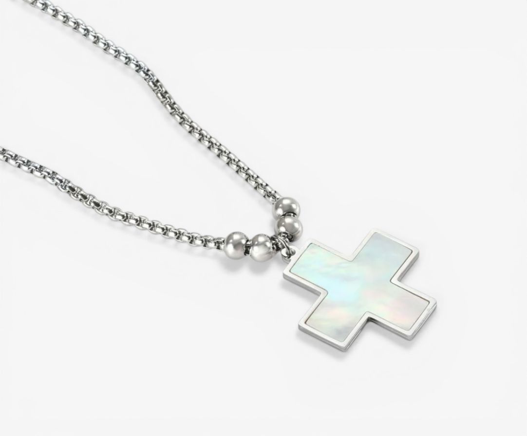 Colar com pendente de cruz em aço inoxidável