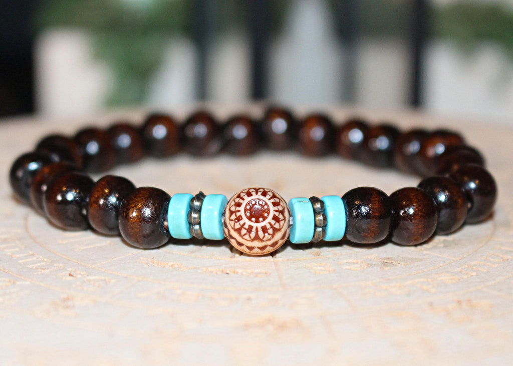 Pulseira de Madeira Natural com Detalhes – Estilo Artesanal com Elástico