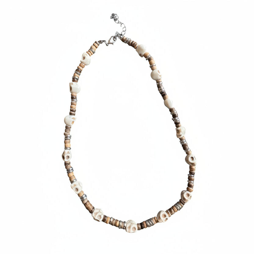 Colar Artesanal de Madeira com Caveiras Estilo Boho