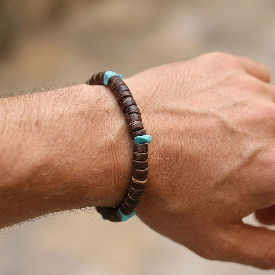 Pulseira de Madeira Natural com Detalhes – Estilo Artesanal com Elástico