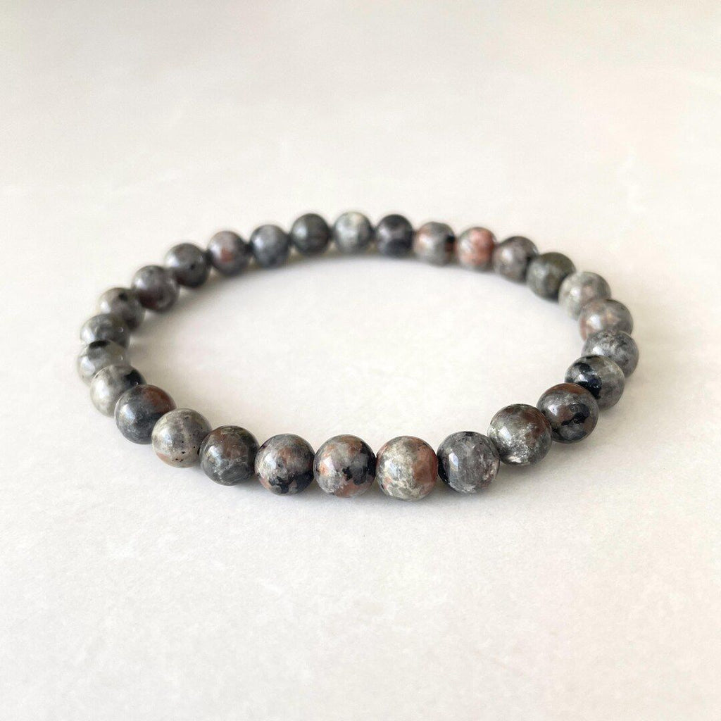 Pulseira de Contas em Pedra Natural Flamejante com Elástico